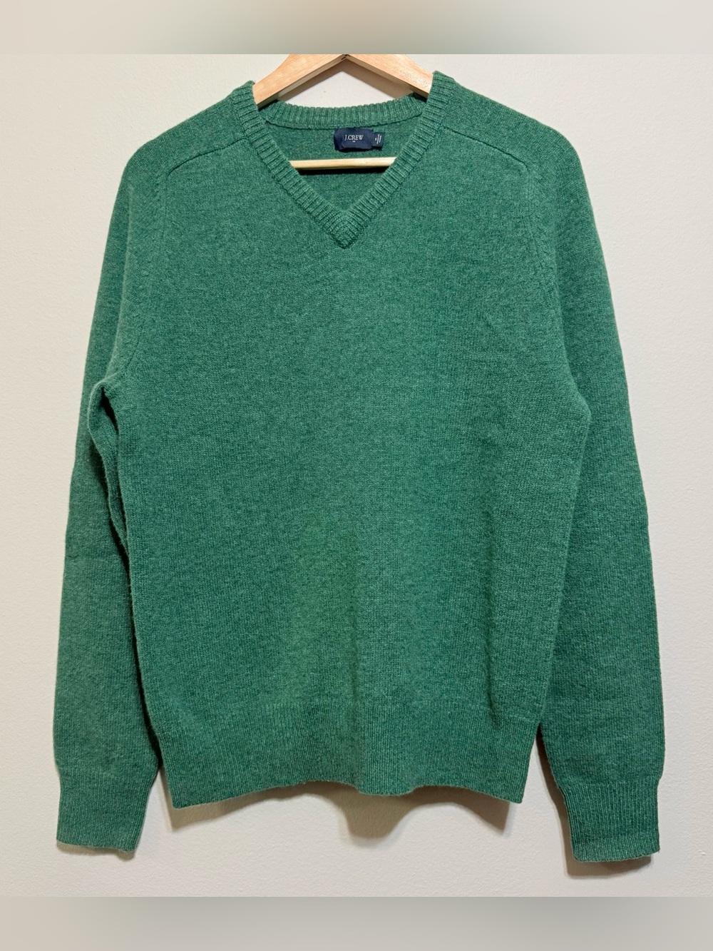 J. Crew Men Sweater V Neck Green 100% Lambswool Medium